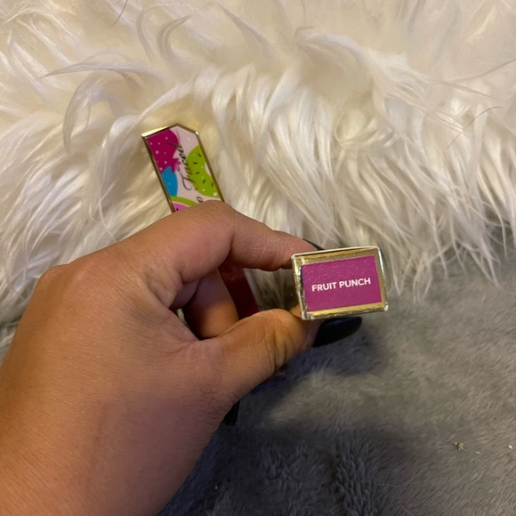 Too Faced lip glaze - Picture 2 of 2